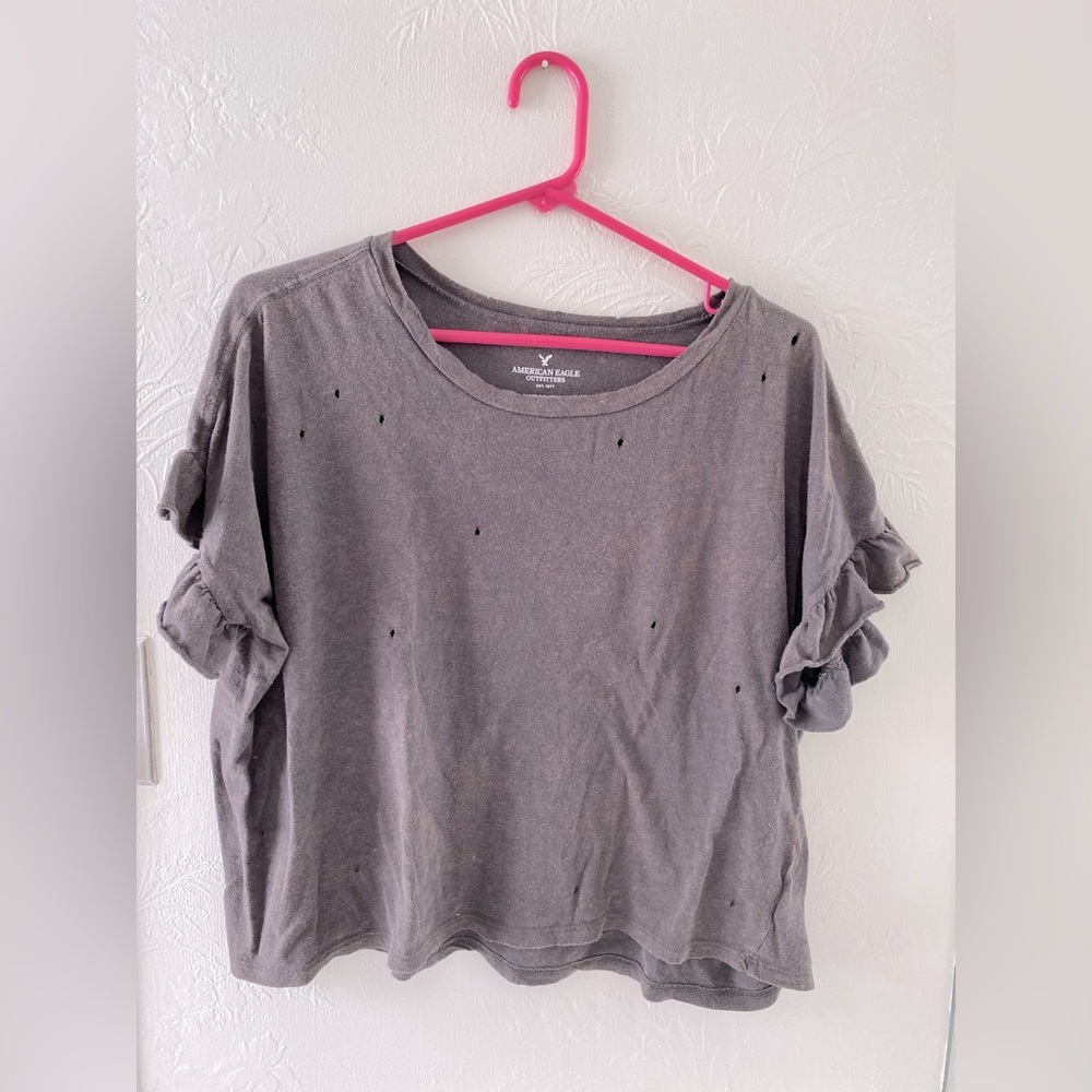 American Eagle distressed top
